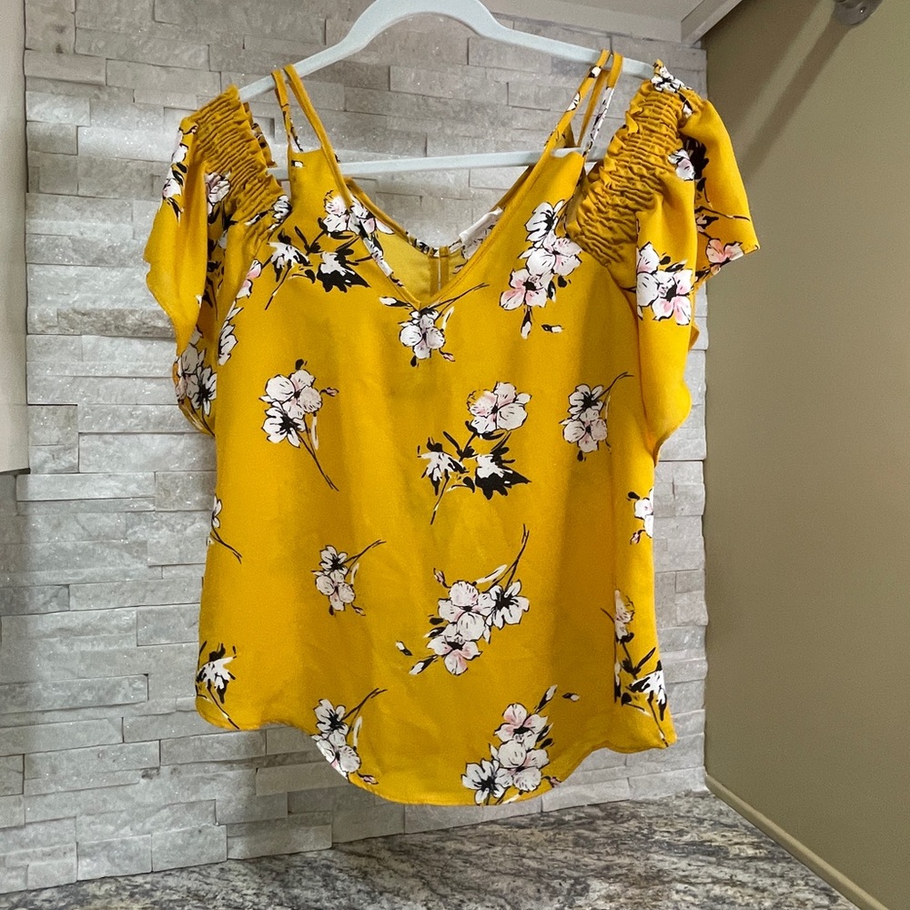 Sienna Sky Cold Shoulder Top Small